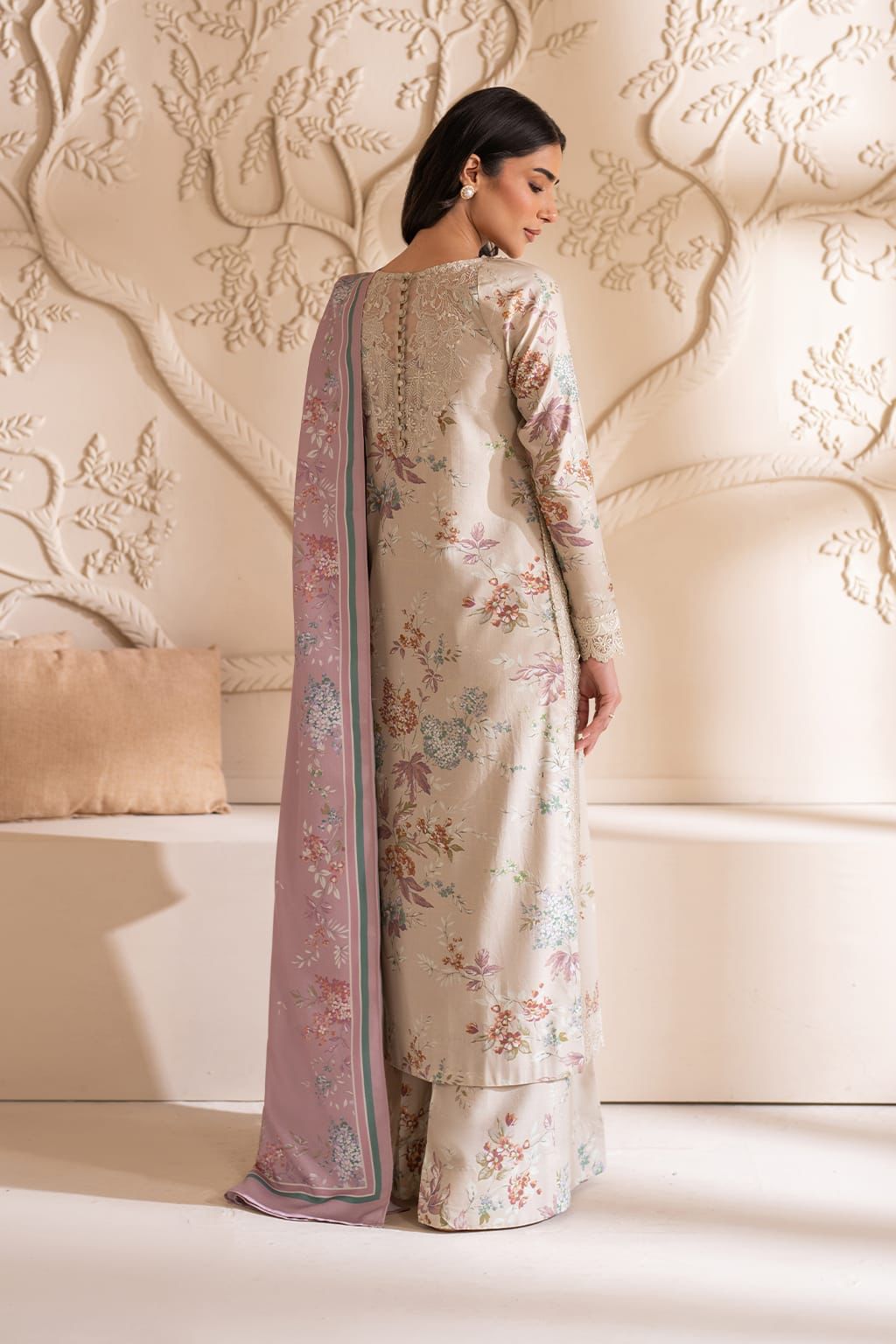 IZNIK Unstitched 3 piece Lawn